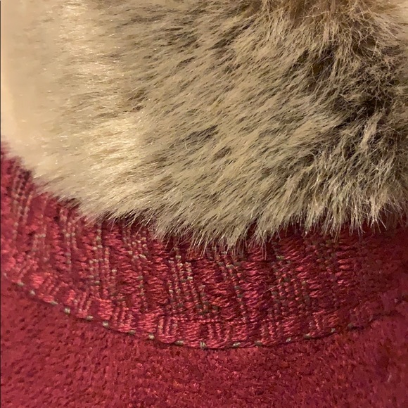 Isotoner Women’s Microsuede Hoodback Slippers - Picture 10 of 12